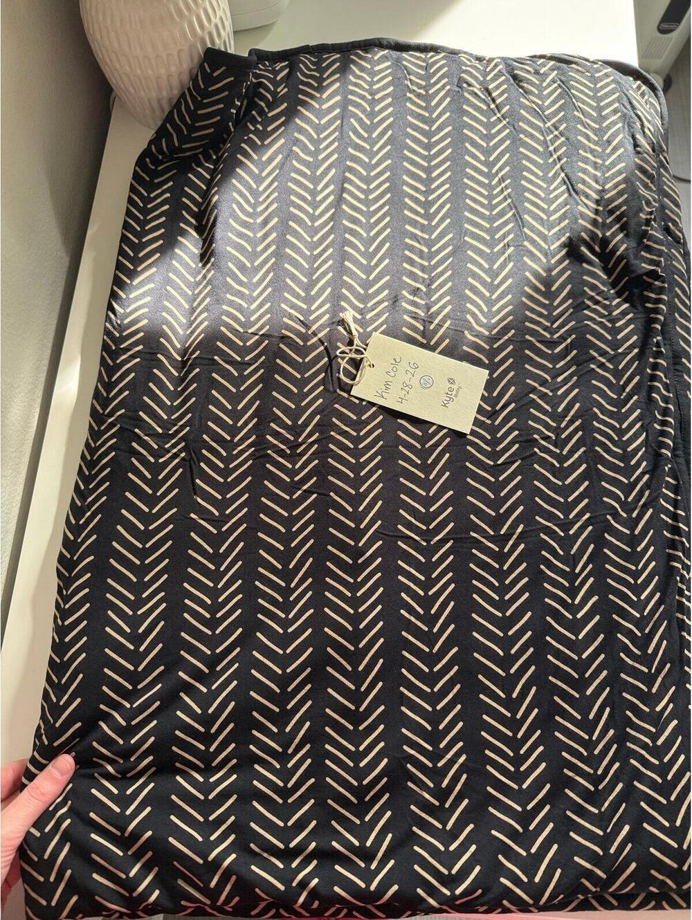 Kyte baby toddler midnight herringbone 1.0 tog blanket